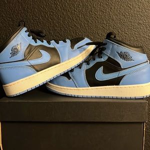 Air Jordan 1 mid